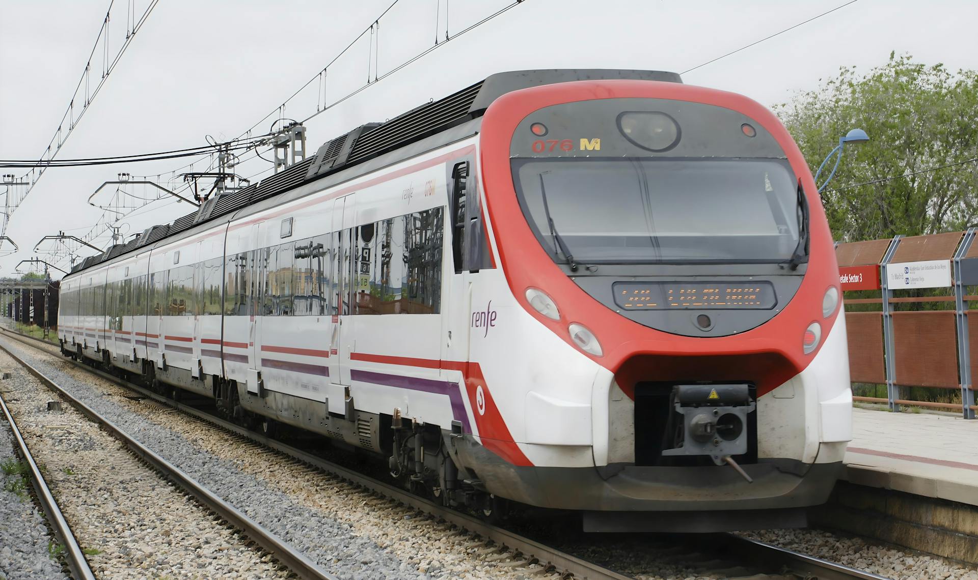 韋林Everest MVIQ+工業(yè)視頻內(nèi)窺鏡在軌道車(chē)輛制動(dòng)缸檢測(cè)中的應(yīng)用